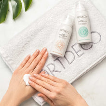 Cargar imagen en el visor de la galería, HAND MOISTURIZING MOUSSE