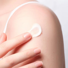 Cargar imagen en el visor de la galería, HYDRATING BODY LOTION - GINGER & GOJI BERRY