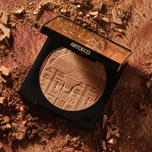 Cargar imagen en el visor de la galería, All Seasons Bronzing Powder