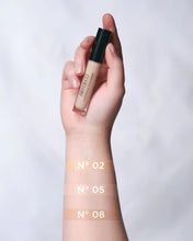 Cargar imagen en el visor de la galería, Luminous Concealer