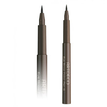 Cargar imagen en el visor de la galería, La punta flexible elaborada con fieltro rellena los huecos de la ceja con precisión, imitando la forma del pelo. Acabado más o menos intenso según las aplicaciones. Textura de secado ultra rápido y a prueba de roces. No contiene perfume. Adecuado para ojos y piel sensibles.