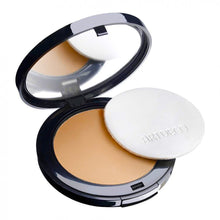 Cargar imagen en el visor de la galería, En contraste con los polvos convencionales compuestos por texturas gruesas que se ven en el rostro, High Definition Compact Powder se funde con la piel creando una capa invisible y ligera con un tacto sedoso